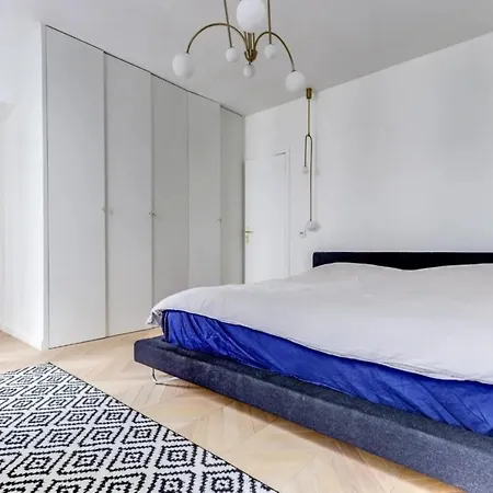 Apartment Large And Beautiful *